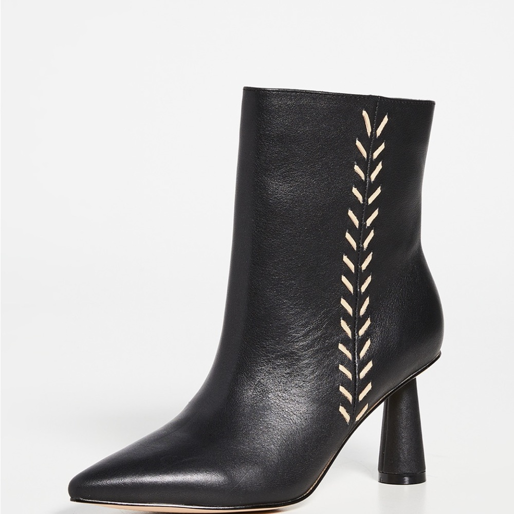 Mara and Mine Margot stitched boots! Never worn!! Size 8